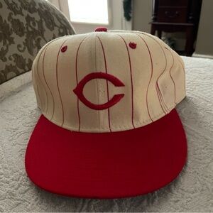 Vintage Cincinnati Reds New Era 59/50 MLB Hat 7 3/8